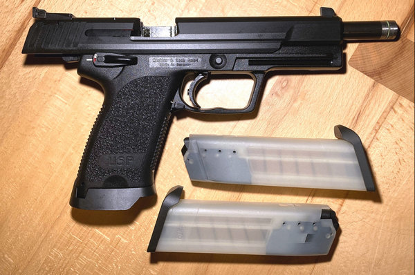 Selbstladepistole Heckler&Koch, USP Elite, Kal. 9mm Luger, 2 Magazine a 18 Schuss, Alu-Koffer